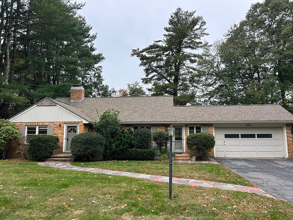 204 Follen Rd #204
