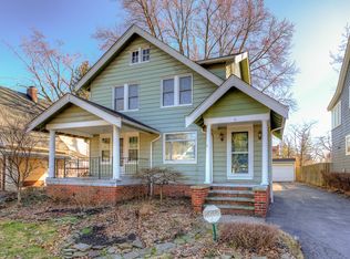 3996 Rosemond Rd, Cleveland Heights, OH 44121