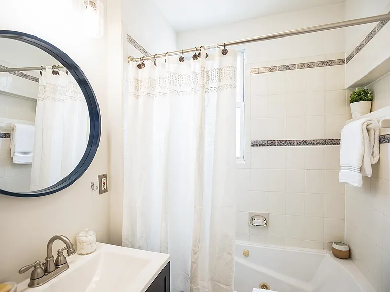 1427 Kearny St NE — Photo 25