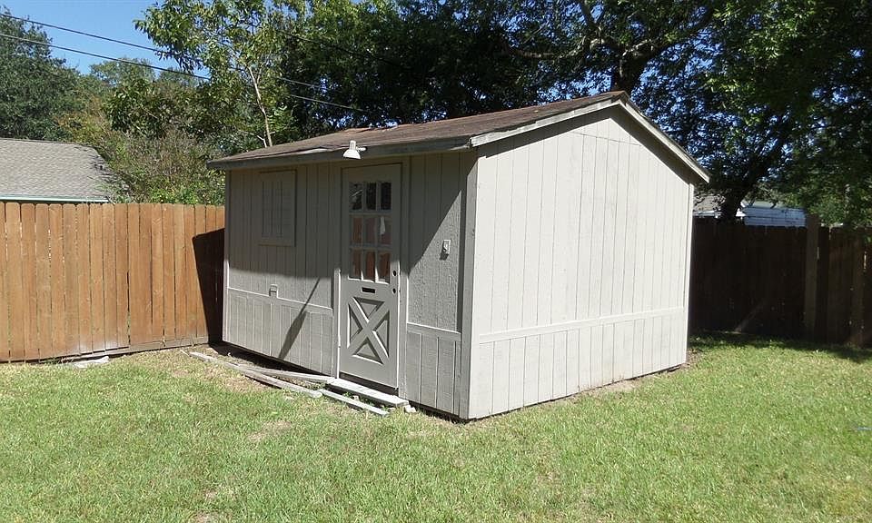 1st image of 2100 Cedar Creek Dr