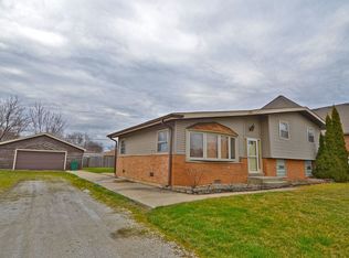 6505 W 82nd St, Burbank, IL