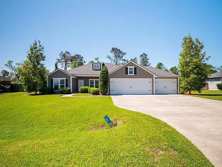 7 Colt Dr — Photo 1