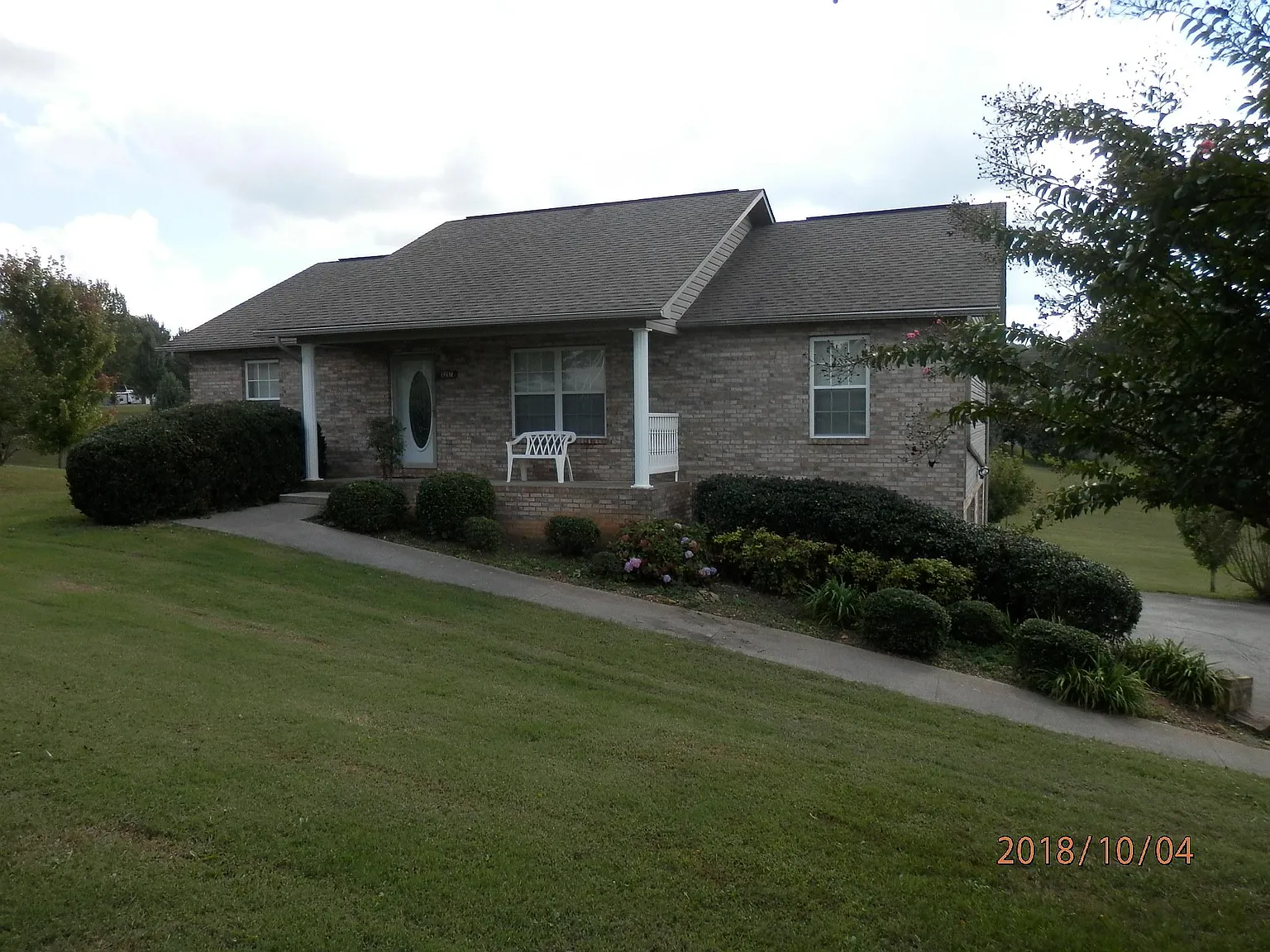 3 bed, 1344 sqft, $2,000 — Photo 3