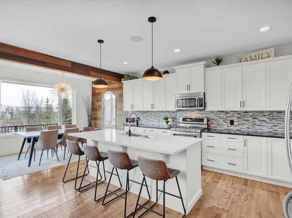 142 SW Fireside Bnd, Cochrane, AB T4C 0V5