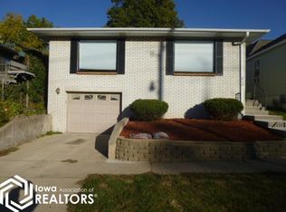 212 S 9th St, Burlington, IA