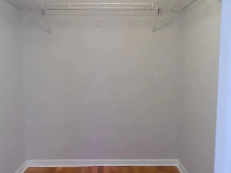 147 Royal Dr — Photo 12