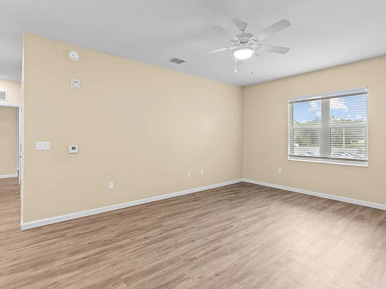 Jackson Forest Apartments — Photo 11