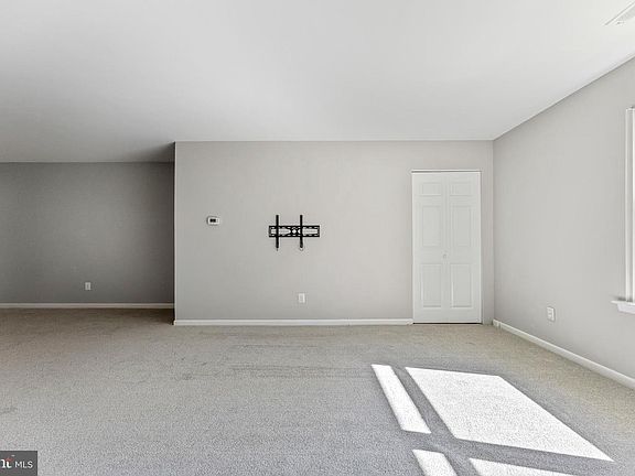 3rd image of 406 Winding Way