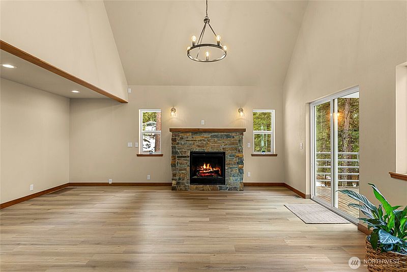 4th image of 22126 Appaloosa Lane