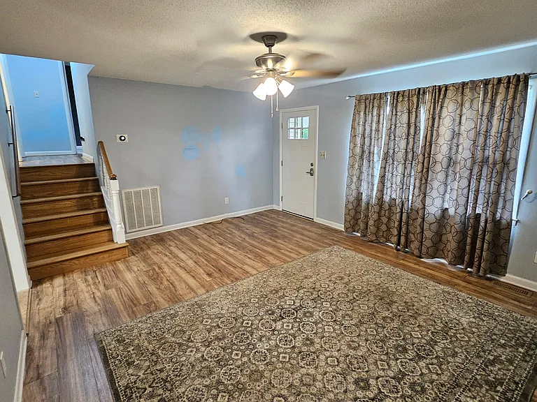 205 Edgewood St — Photo 6