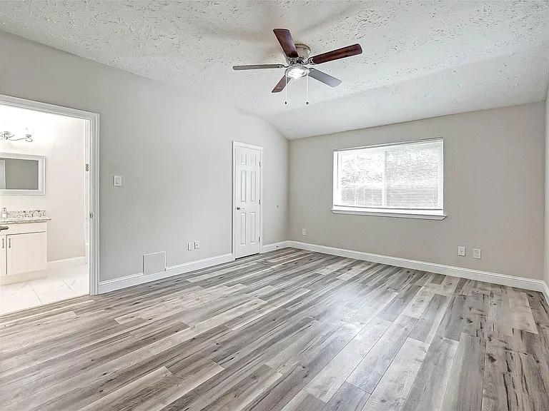 6802 Glenray Dr — Photo 20