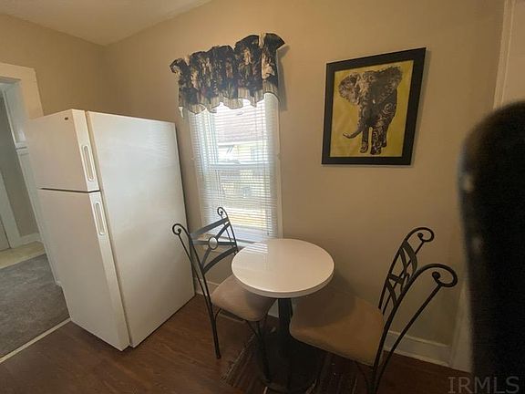 5th image of 1442 E Donald St