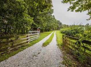 W Mountain Rd, Gravette, AR 72736
