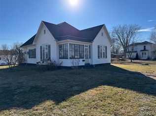 404 W Thompson St, Kahoka, MO 63445