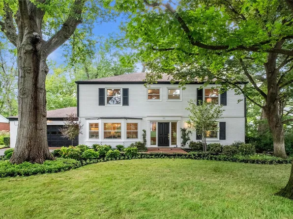 42 Pointer Ln, Saint Louis, MO 63124