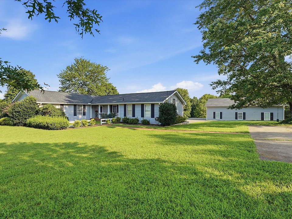 1st image of 165 Blair Rd