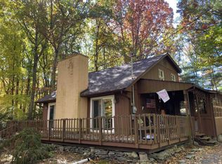 106 Robert Rd, Shohola, PA 18458