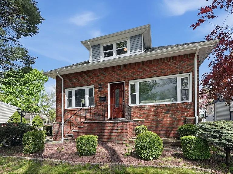 341 Diamond Bridge Ave #2 — Photo 22