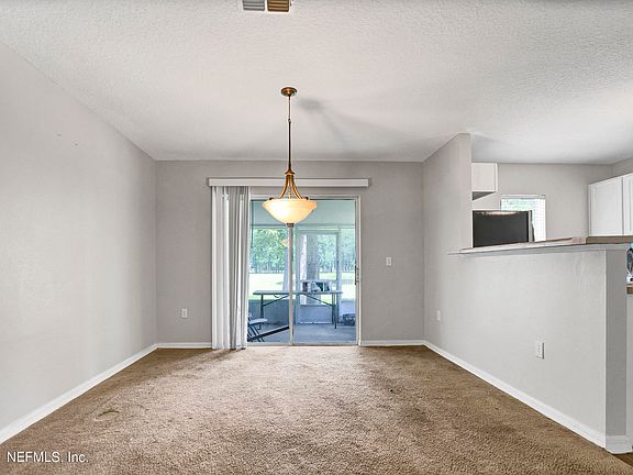 5th image of 11616 Hickory Oak Dr