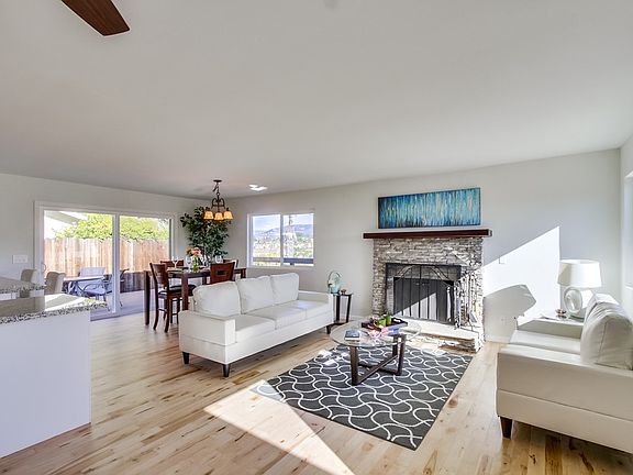 5th image of 691 Lado De Loma Dr
