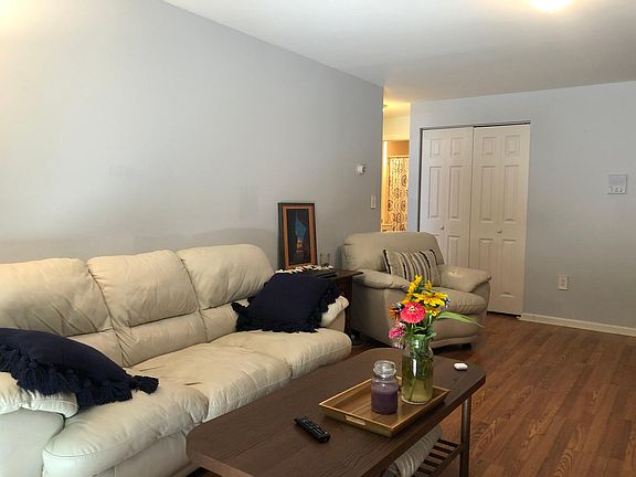 2nd image of 30 Stony Brook Dr APT B8