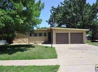 3430 SW James St, Topeka, KS 66614