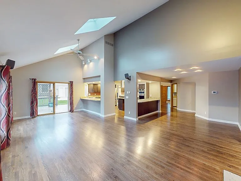 5790 Rushwood Dr — Photo 27