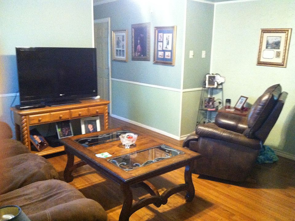 1st image of 2450 Beverly Dr