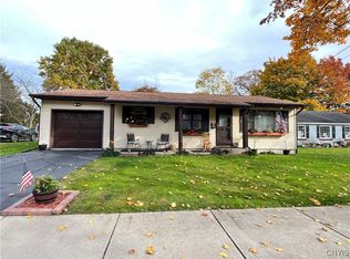 20 Mechanic St, Baldwinsville, NY 13027
