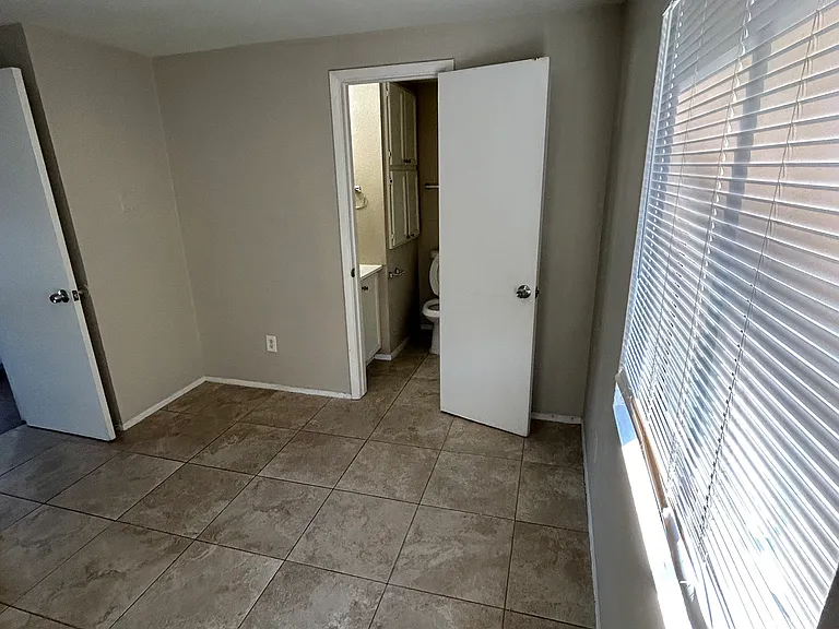 4002 W Tonto St #2 — Photo 4