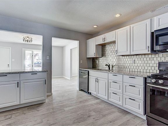 4th image of 4659 W Cedar Ave