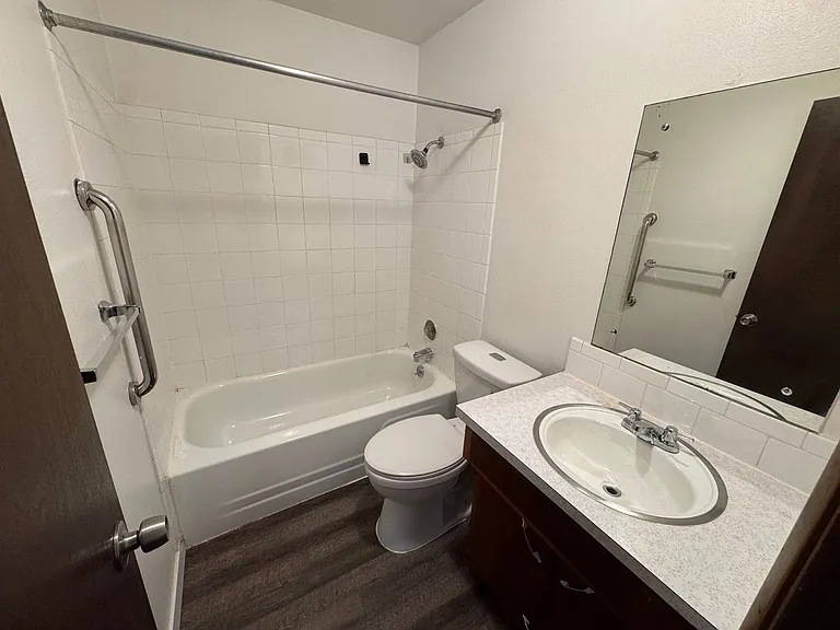 6029 North Mayfair Street — Photo 8