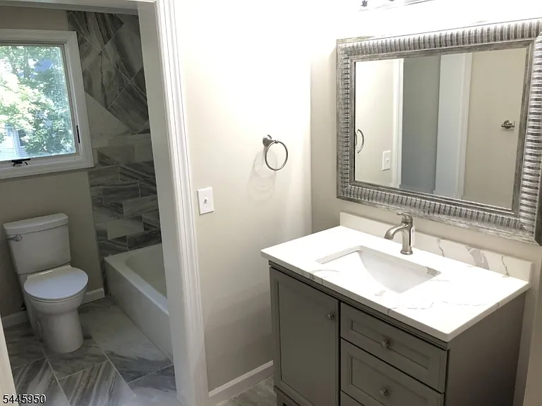 35 Phoenix Ave — Photo 6