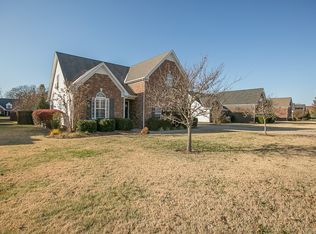 1748 Potters Ct, Murfreesboro, TN 37128