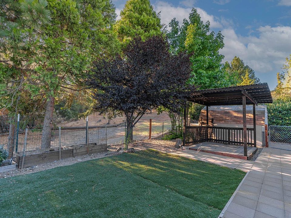 1st image of 20 Rollingwood Dr Space 33