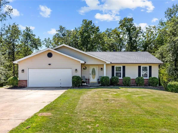 2732 Clairen Dr, Foristell, MO 63348