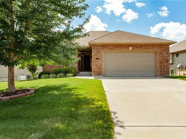 3404 S Wood Ave, Blue Springs, MO 64015