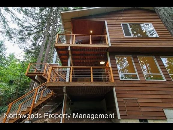 3rd image of 1961 Dogwood Dr