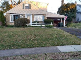 170 Sleighride Rd, Willow Grove, PA 19090