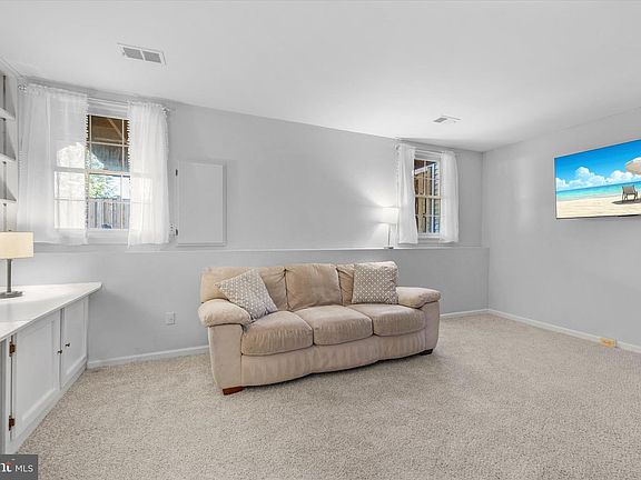 4th image of 46868 Rabbitrun Ter