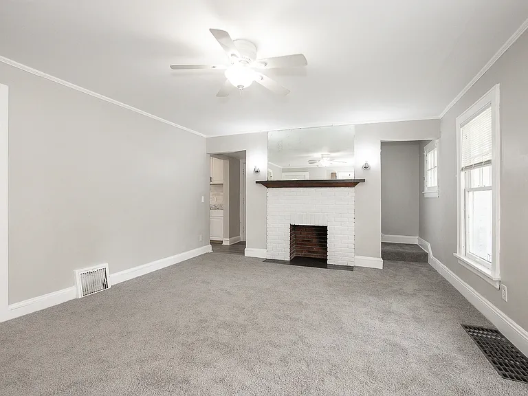 1255 Superior Ave — Photo 2