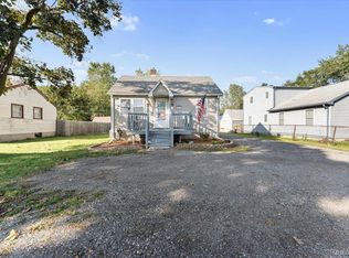 20594 Gibraltar Rd, Brownstown, MI 48183