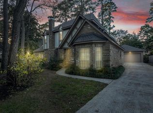 12 Robin Springs Pl, Spring, TX 77381