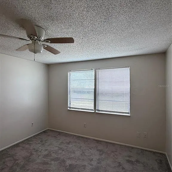 4911 Silver Oaks Vlg #F — Photo 11