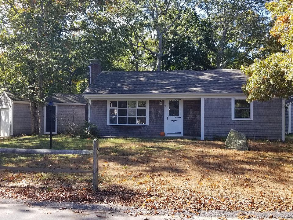 1st image of 85 Castlewood Cir