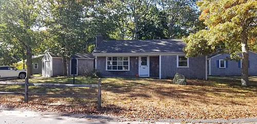 85 Castlewood Cir Photo 1