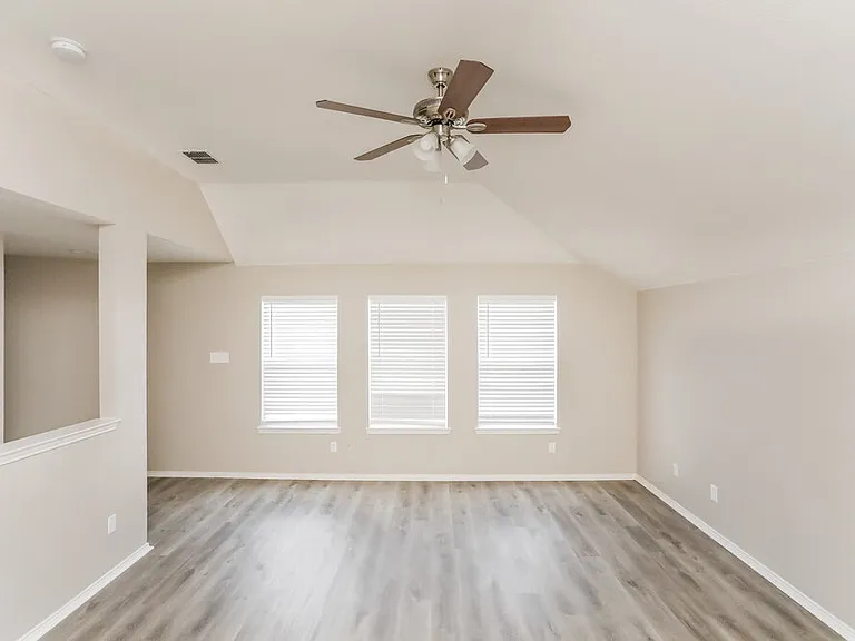 226 Arabian Rd — Photo 9