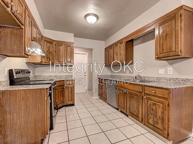 7200 NW 115th St — Photo 4