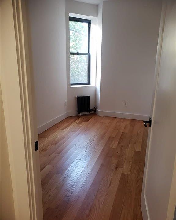 1st image of 177 W Broadway