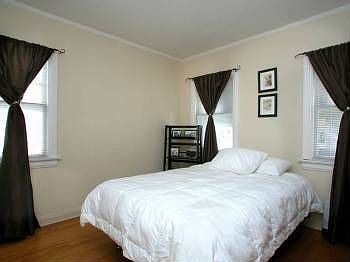 3rd image of 2918 Acresite St